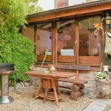 Къща за гости House Gendar,